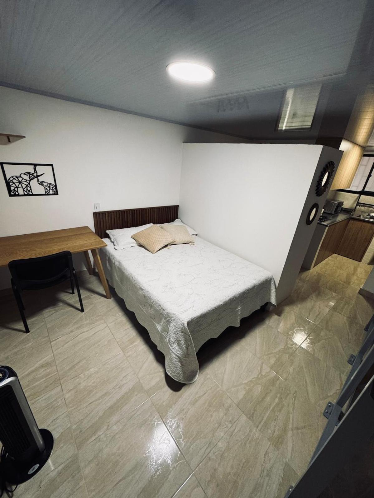 Modern Near Tourist And Commercial Area Apartamento